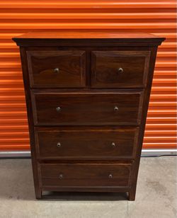 Gorgeous Hardwood Handcrafted 5 Drawer Dresser