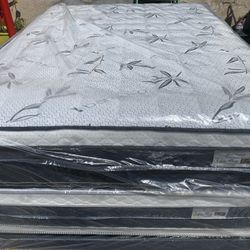 ✨Mattress Pillow Top All Sizes ✨ 🚨12” inches tall 🚨All sizes 💠Queen sizes $200 💠Full sizes $180 💠Twin sizes $150 💠Cal king $330 💠E. King $330