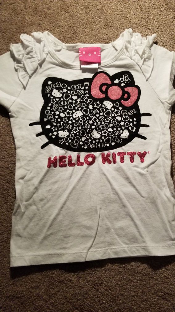 Size 5 girls hello kitty t-shirt