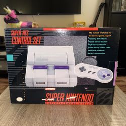 Super Nintendo (SNES) Gaming System CIB