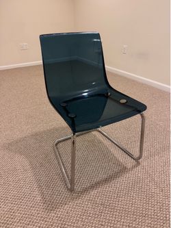 of 2 Modern Transparent Blue Dining Chairs – Chrome Cantilever Base – Excellent Condition