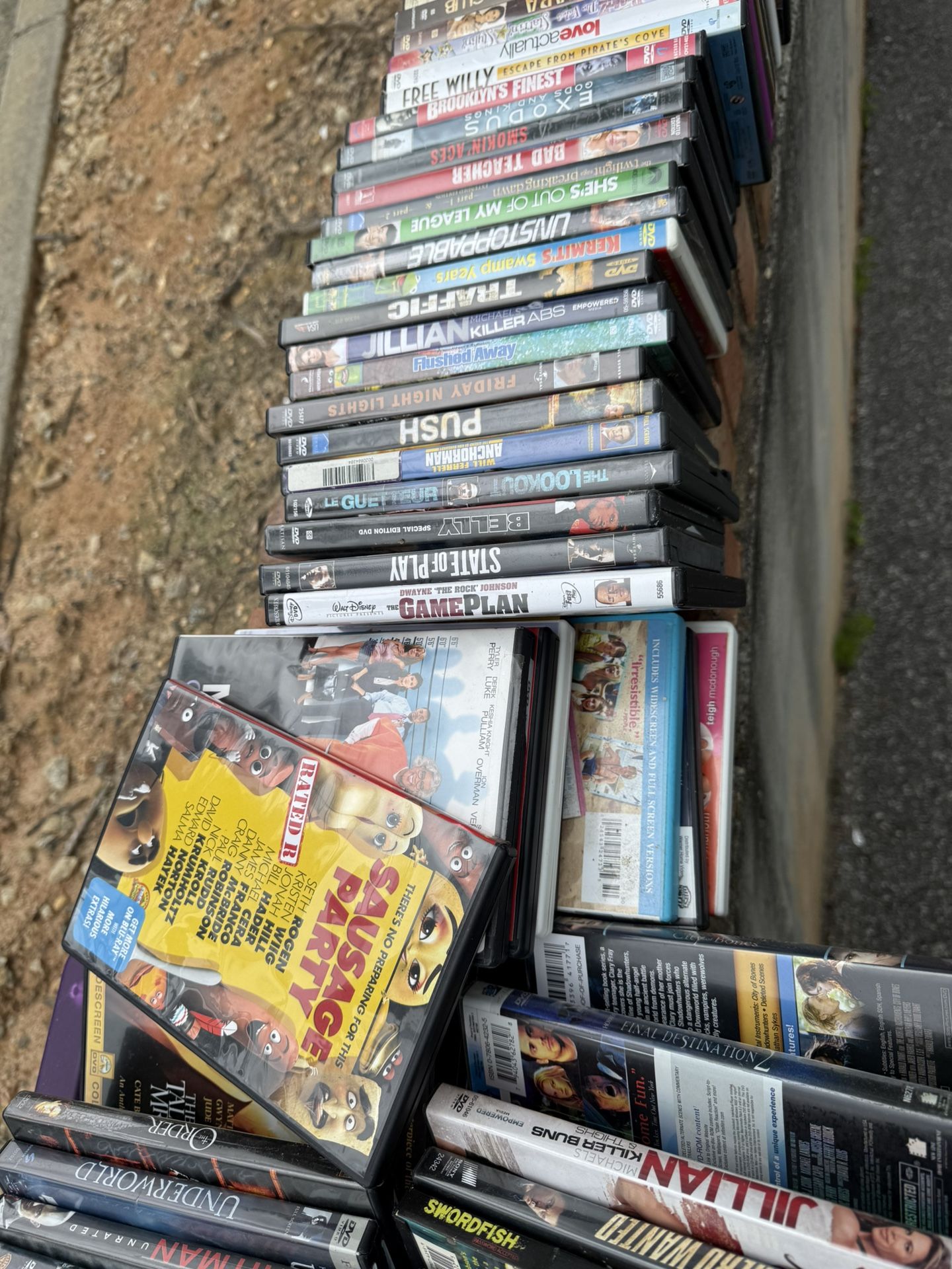 DVD’s Movies Over 185 Titles 🍿