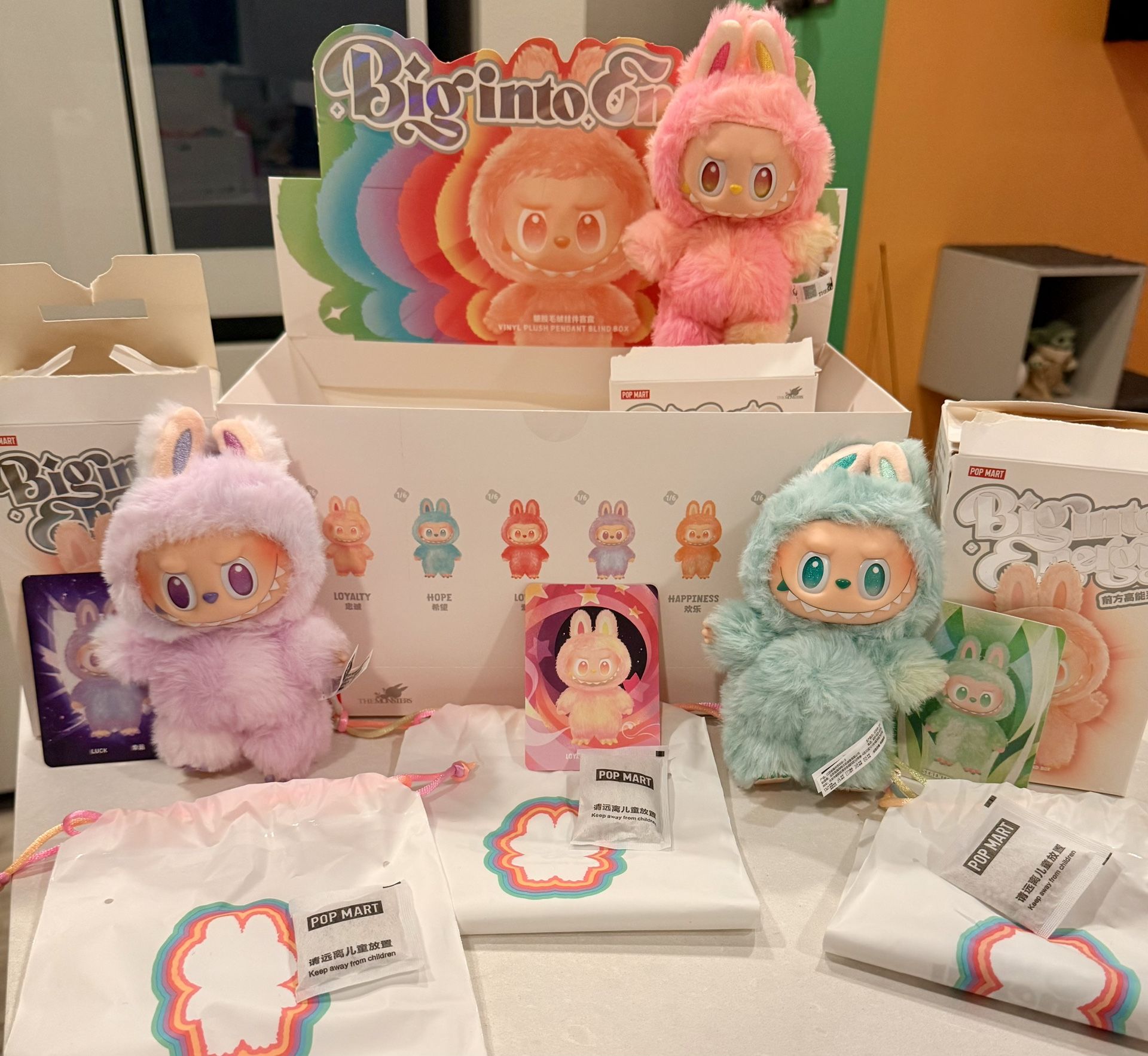 Labubu Big Into Energy - Pop Mart - The Monsters