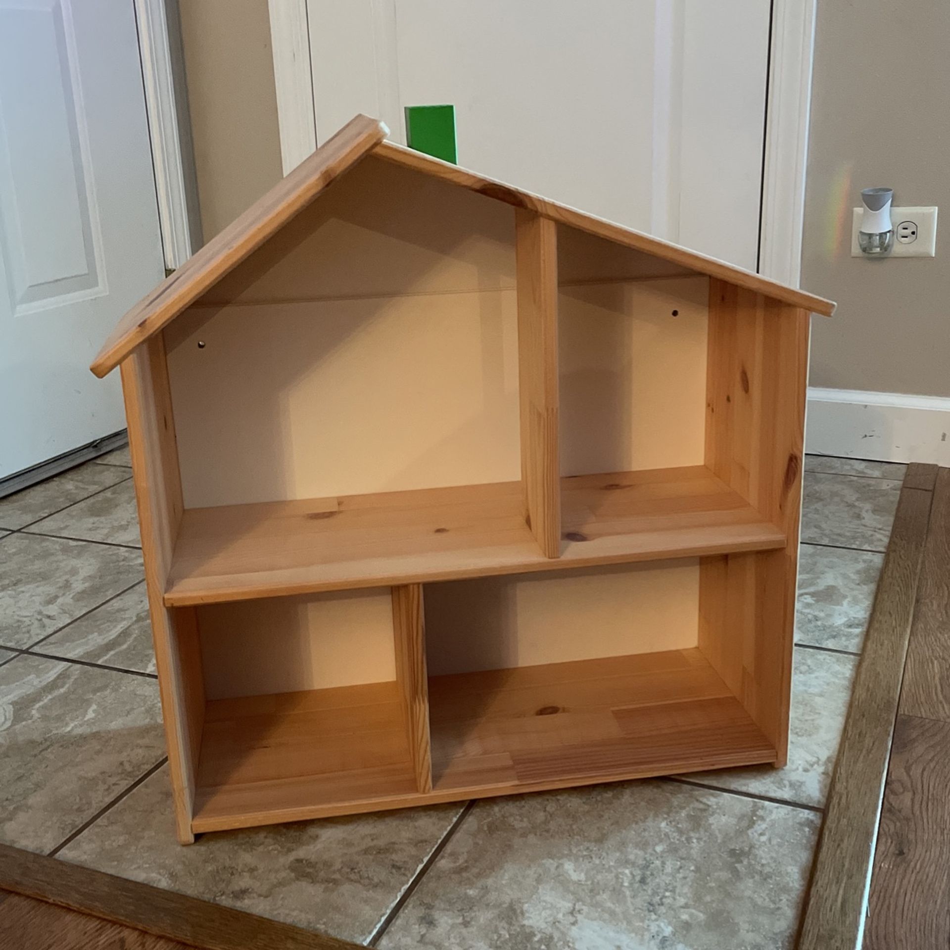 Doll House /Book Shelf 