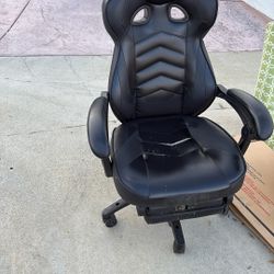 Free Chair