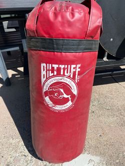Boxing speed and heavy bag