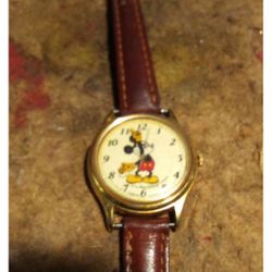 Vintage Quartz Mickey Mouse Walt Disney 