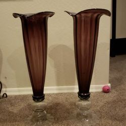 2 Vases