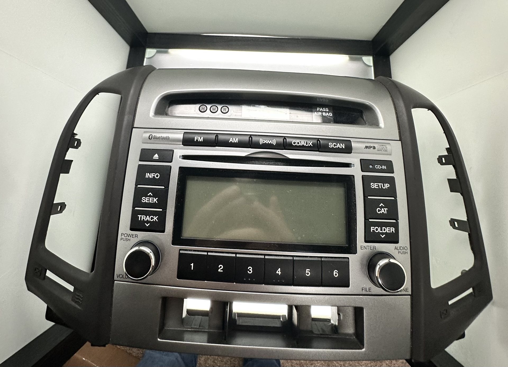 OEM 2010-2012 Hyundai Santa FE (AM FM XM) Radio CD MP3 Player 96180-0W500CA