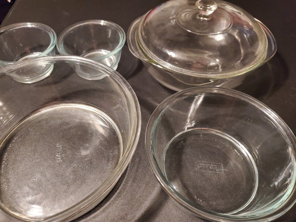 Pyrex Glass Bowl Set - 6 Piece Set