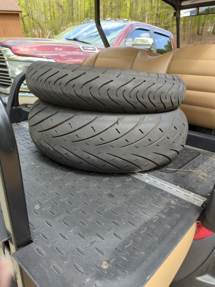 M/C Tires: Metzeler Roadtec 01 