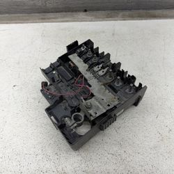 2019-2025 Chevy Silverado 1500 Battery Distribution Fuse Block 