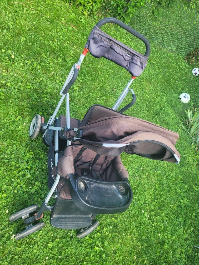 Joovy Double Stroller – Sturdy & Collaps