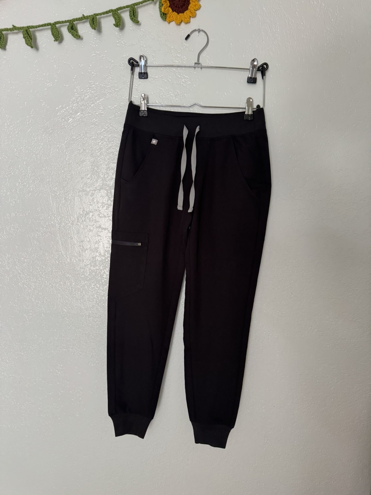 Women’s Figs Black Jogger Pants