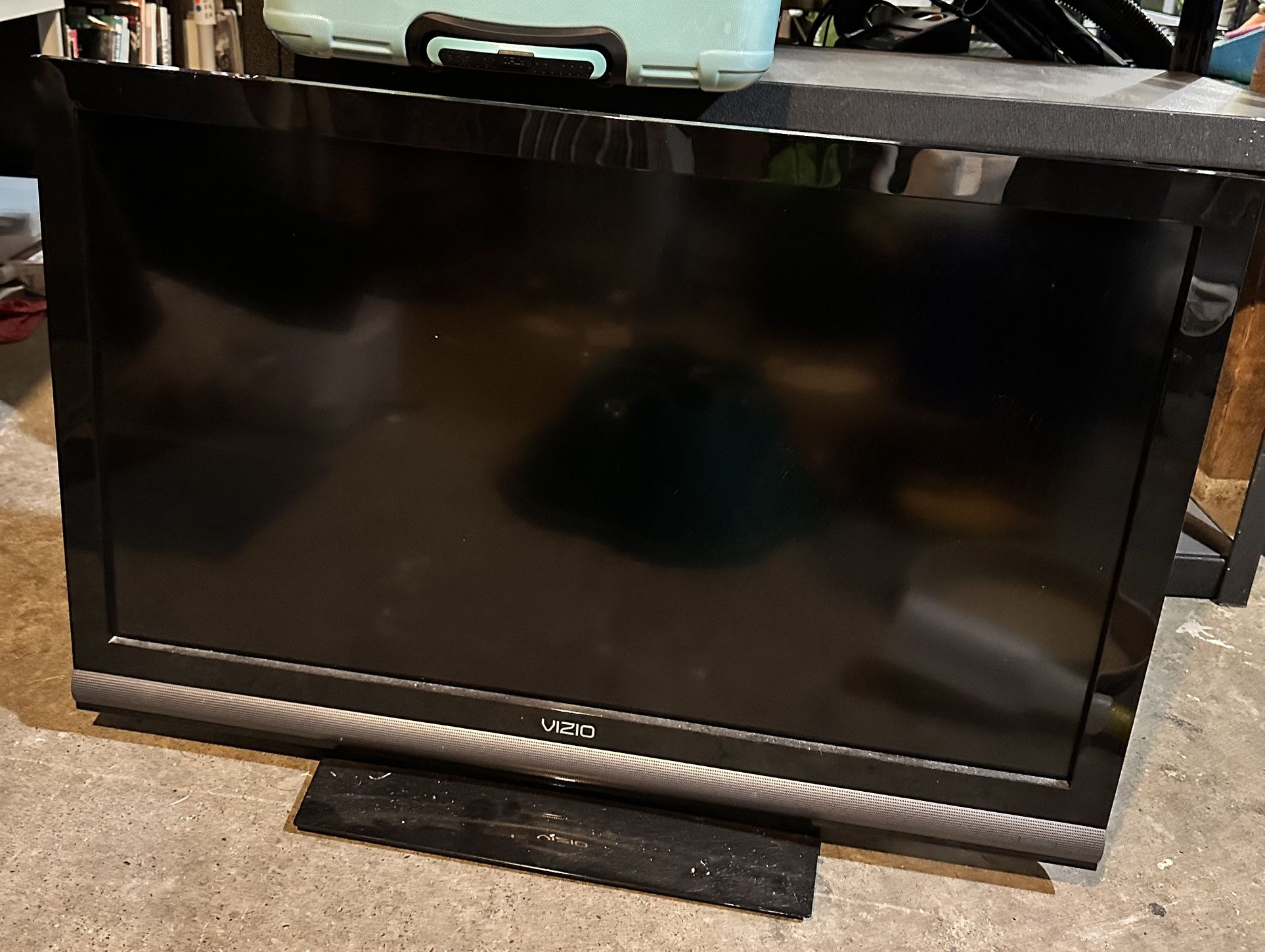 35 Inch Vizio TV Monitor