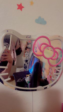 Hello Kitty Mirror