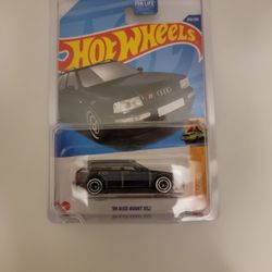 Hot Wheels-' 94 Audi Avant RS2 (Super Treasure)