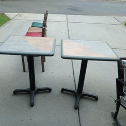 2 Table 4 Chairs