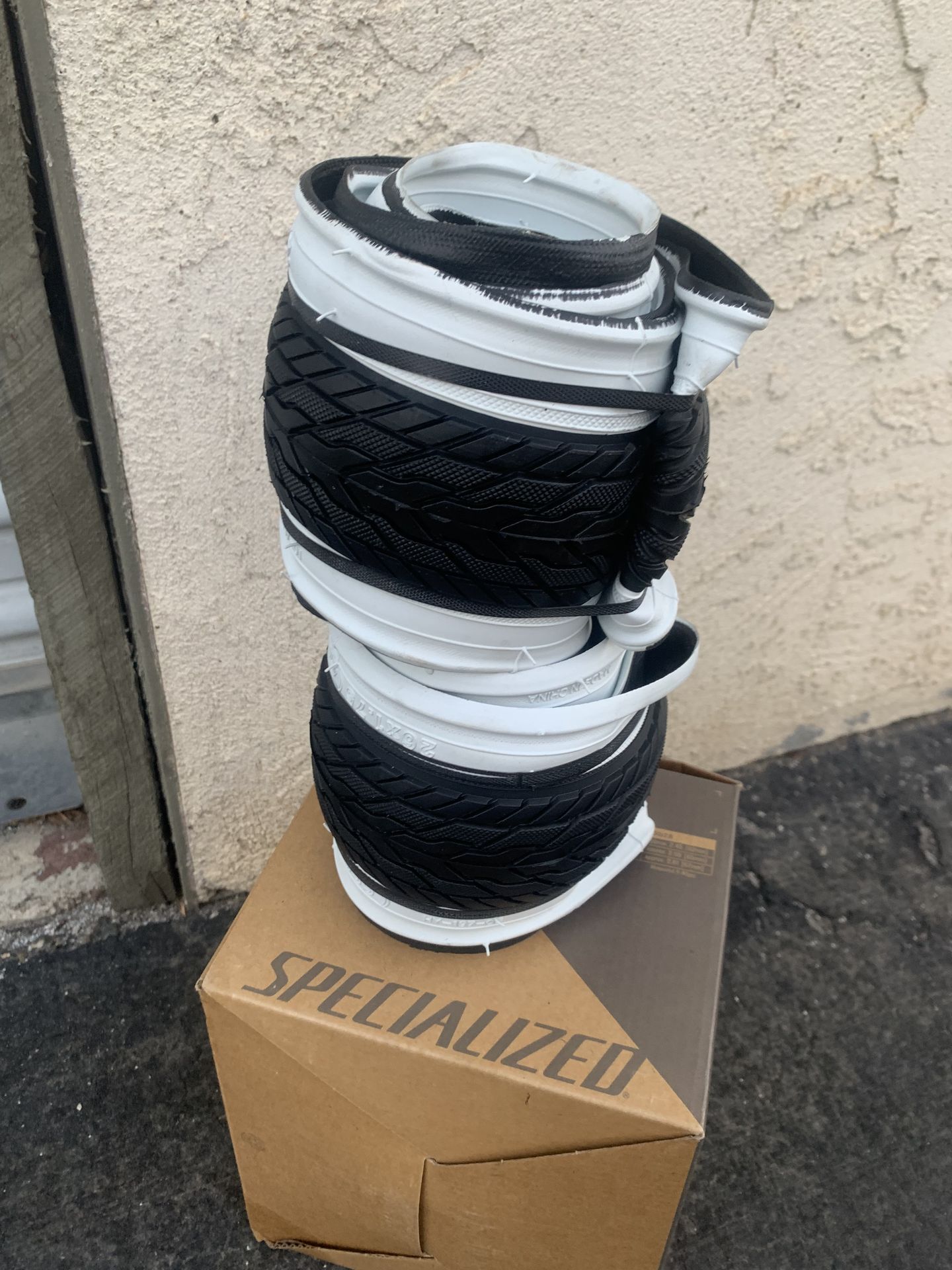 New Bike Tires Pair for Hybrid cruiser and BMX