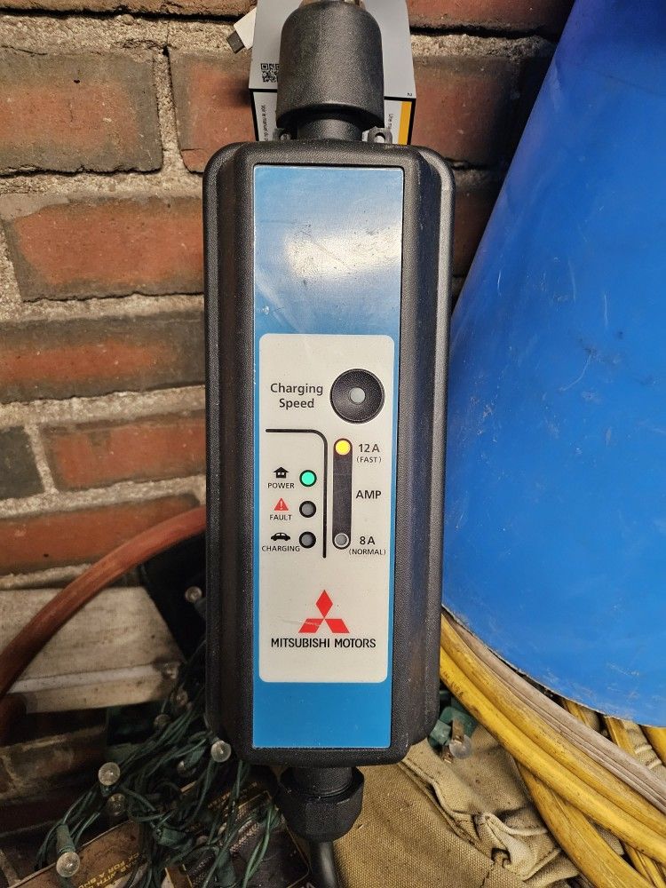 Mitsubishi J1772 EV Charger