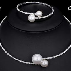 Shiny Rhinestone Faux Pearl Collar Necklace & Adjustable Bracelet Set