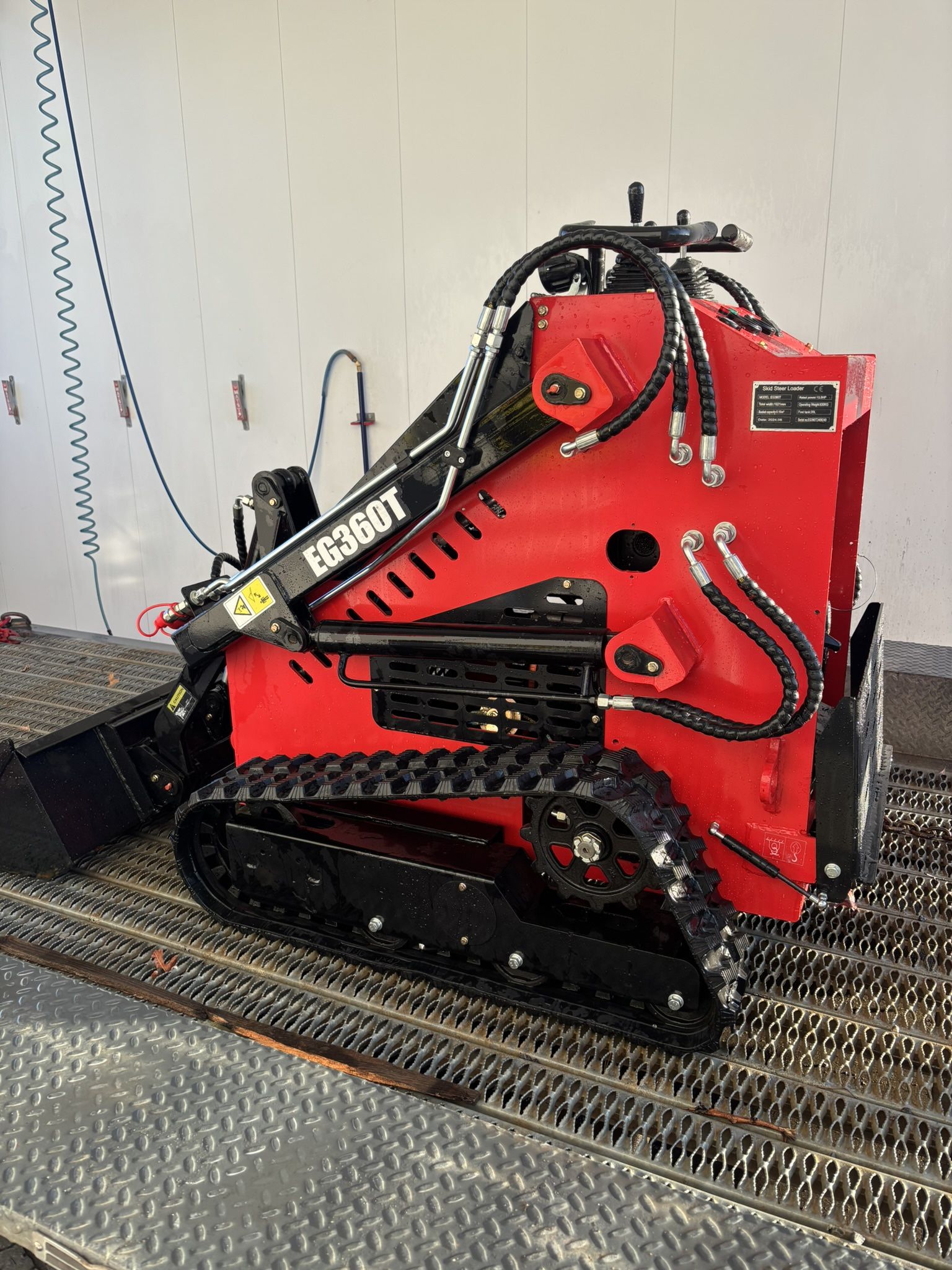 Skid Steer 2025 EGT360T