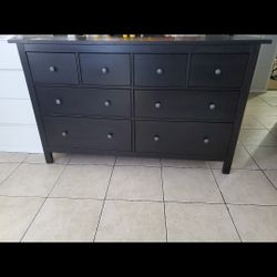 Hemnes Big Dresser With 2 Night Stands Matching 
