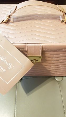 Makeup kit