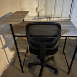 Small Desk And Chair