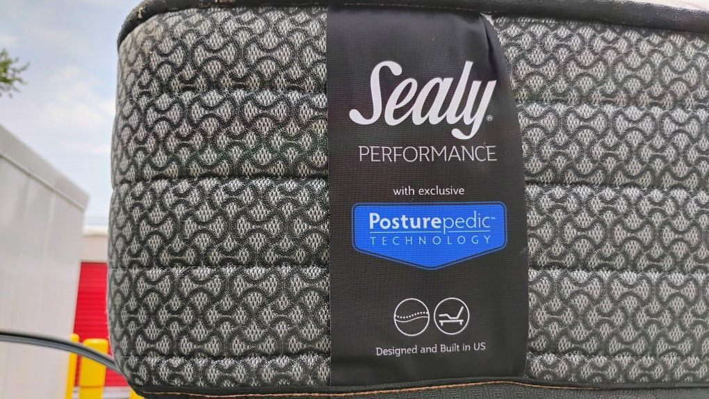 Sealy Posturepedic Queen Size Mattress For Sale