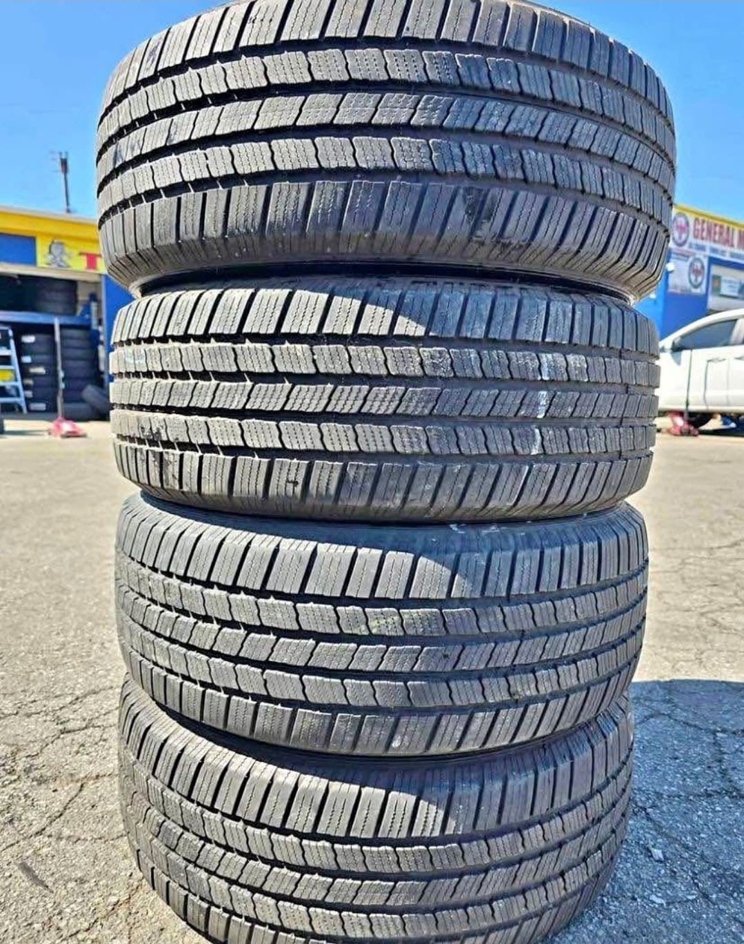 245 55 19 Vendo Un Seth De Llantas De La Marca Michelin