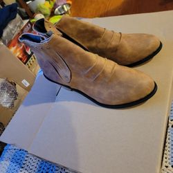 Womens Tan Leather Booties. Size 8   New