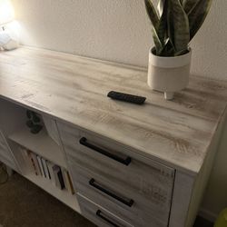 Living Room Entertainment Desk 