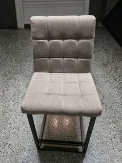 Set of 3 island chairs