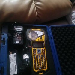 Brady M210  Label Maker Kit