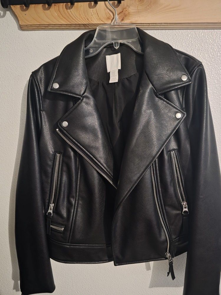 Women faux leather black jacket