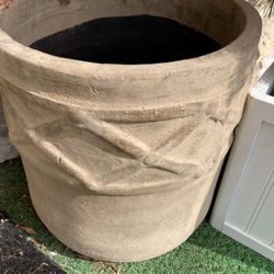 Clay planter pot 12 by 12