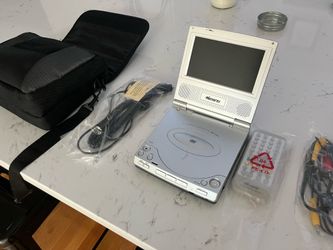 Memorex  portable DVD player brand new 5 inch never used