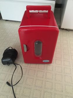 Mini fridge