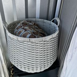 Blanket Basket 