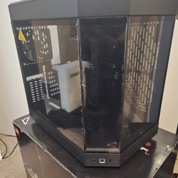 Hyte Y60 PC Case