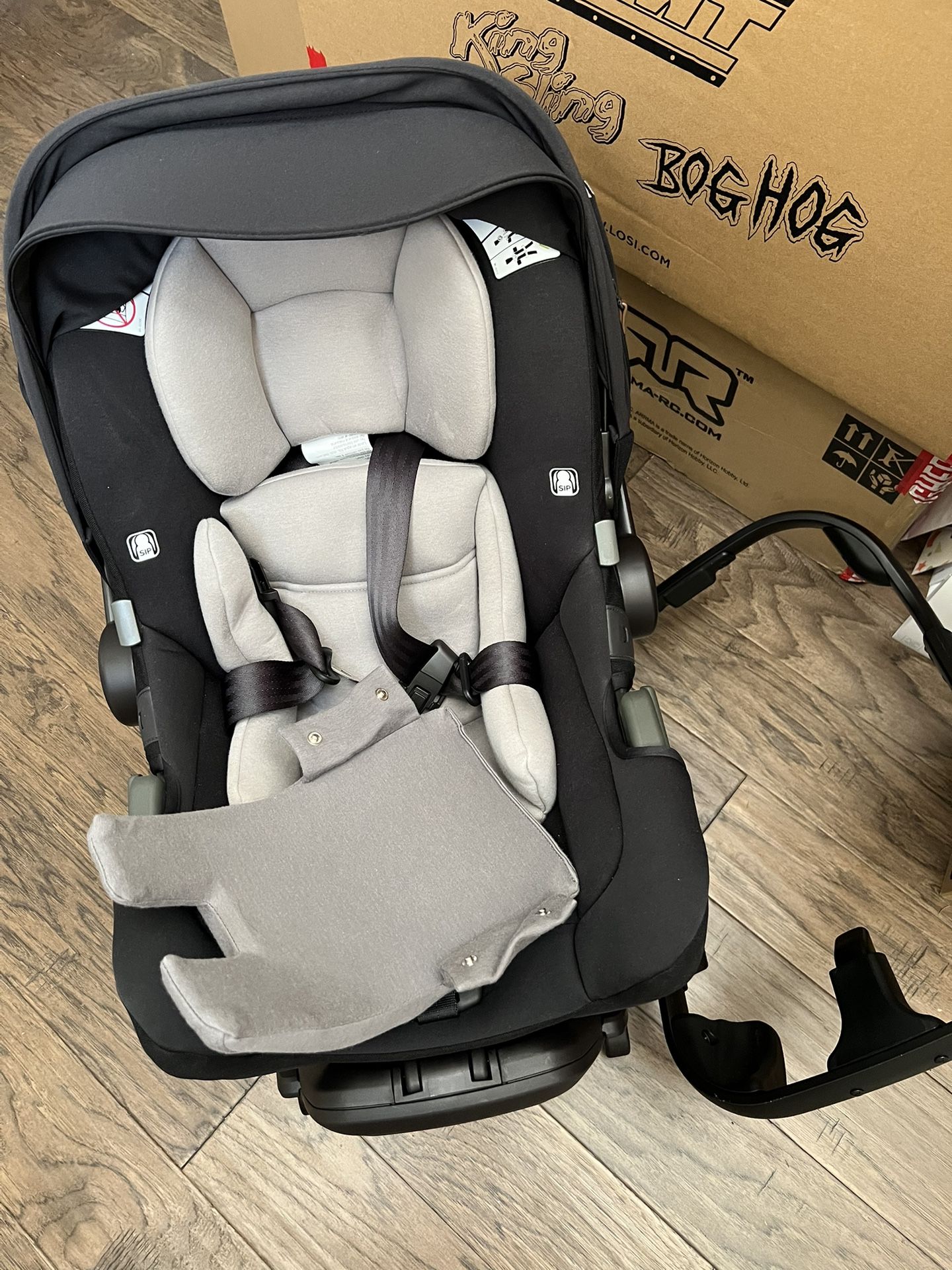 Nuna PIPA RX With Base, Adapter, And Insert