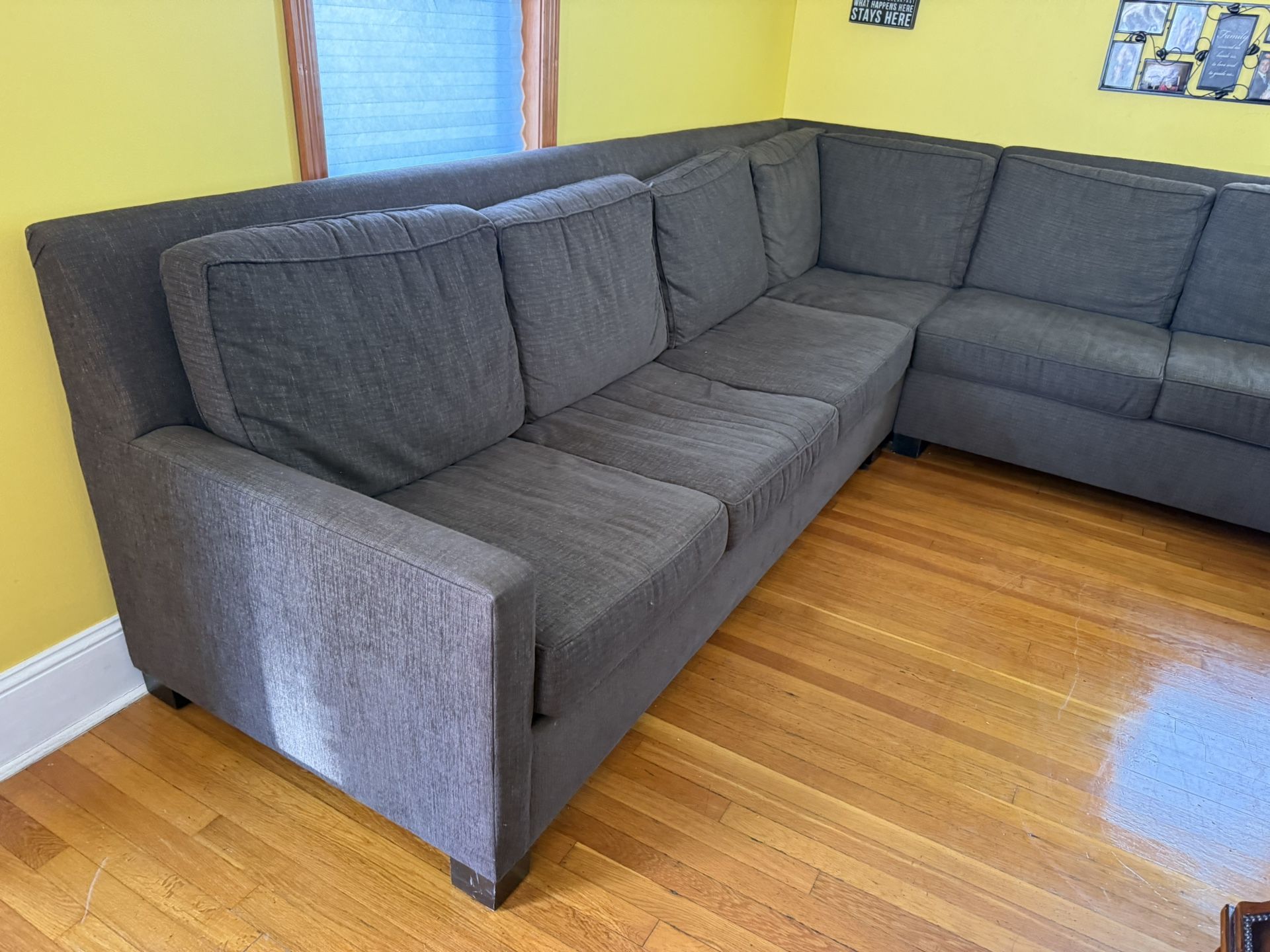 Sectional Couch 