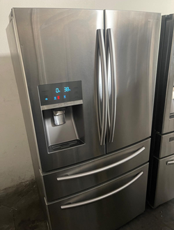 Deal: Samsung French Door w/ Flex Drawer & Dispenser – Clean