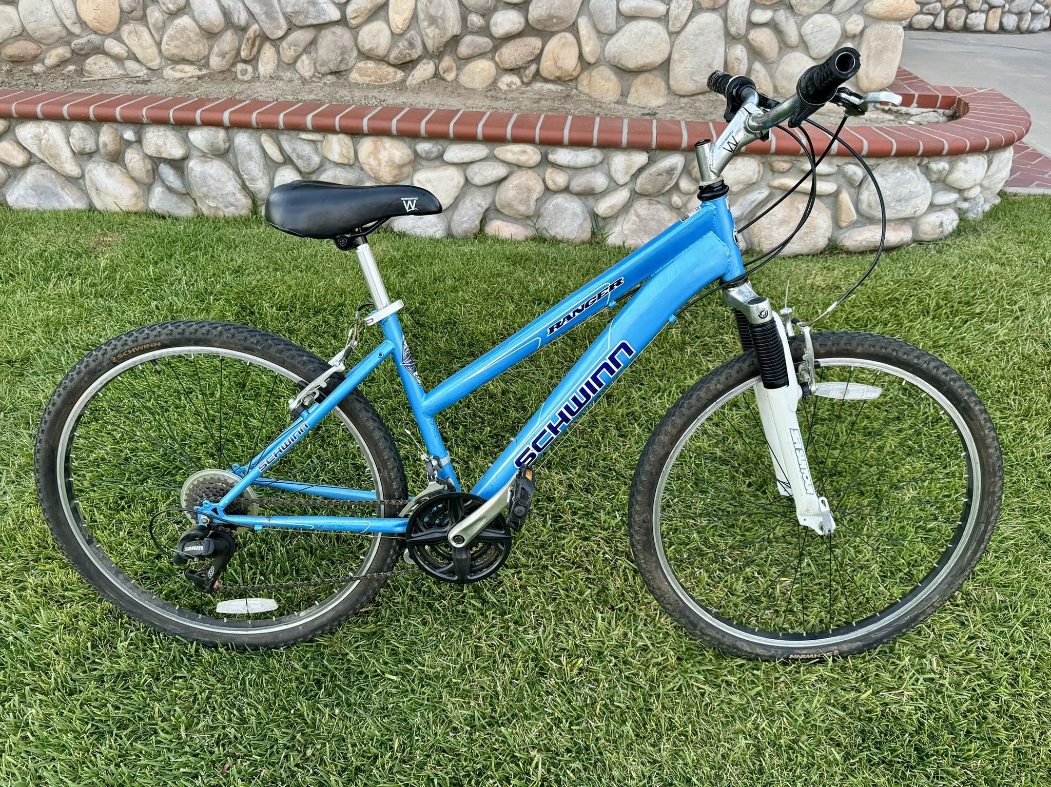 24” Schwinn Mountain Bike 🚵♀️