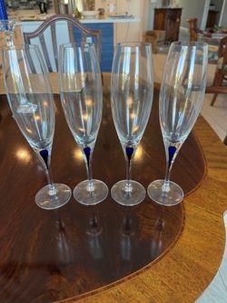 Set Of 4 Champagne Flutes
