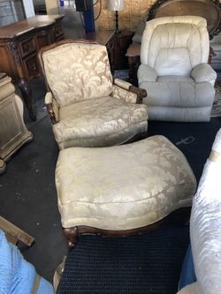 Broyhill quality formal chair with ottoman