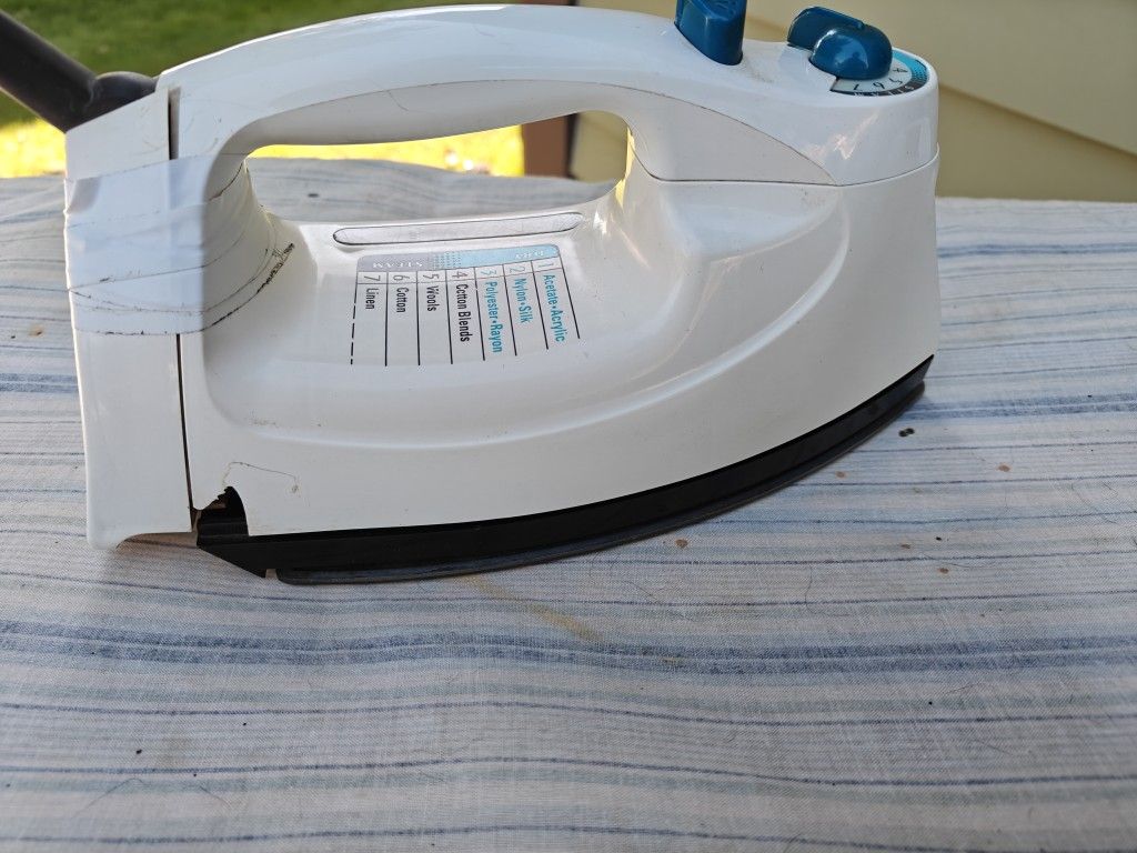 Iron--Black and Decker