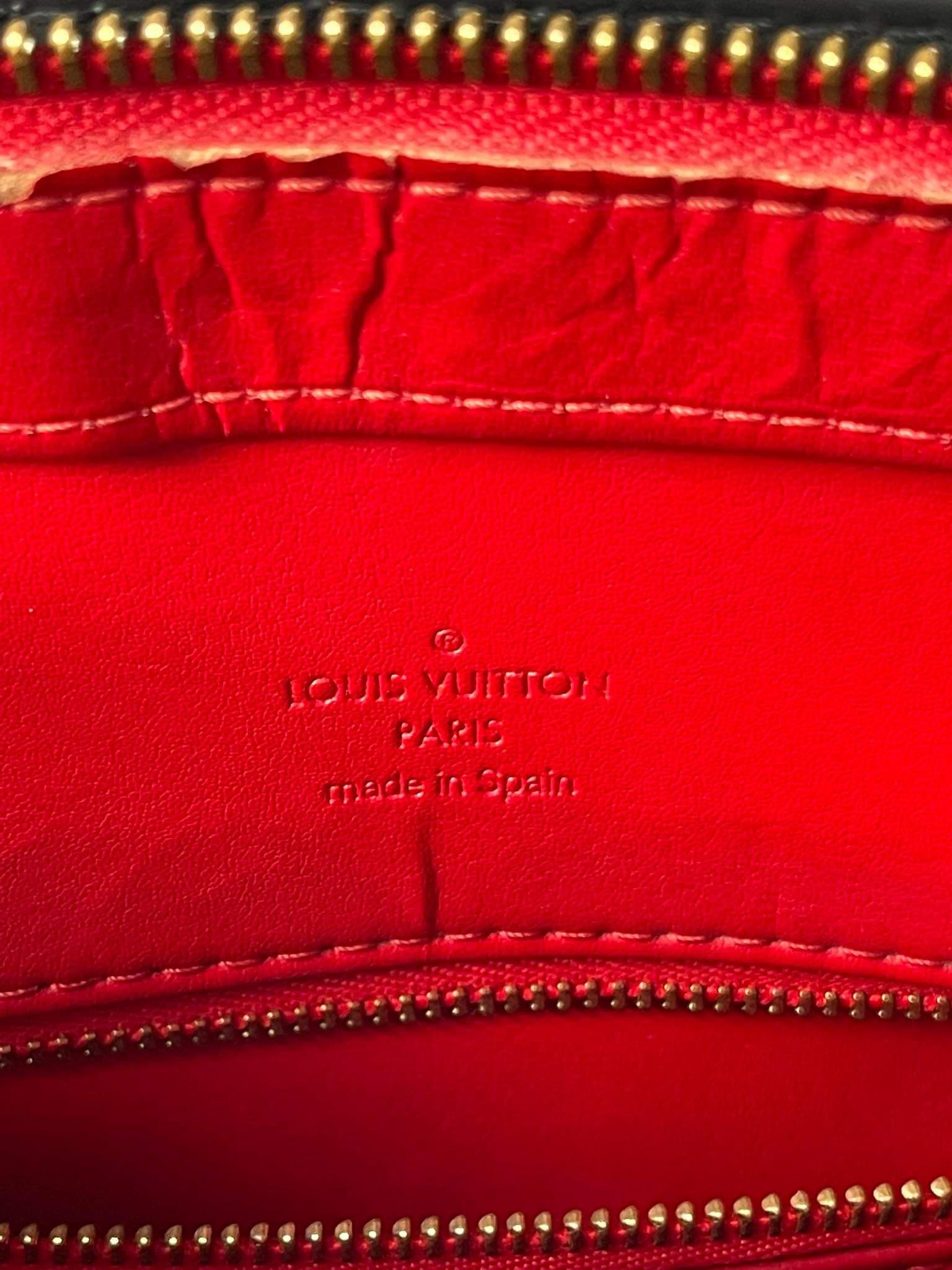 Louis Vuitton 2000s Vernis Matte Black Shoulder Bag · INTO