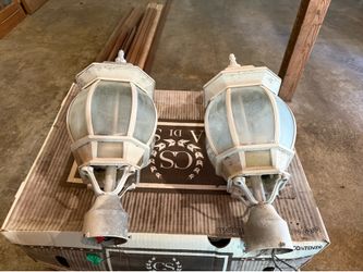 2 exterior post lights - free